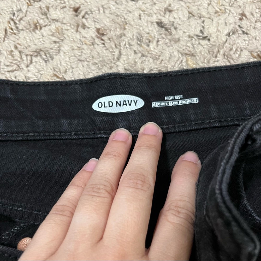 Old Navy black raw hem shorts sz2 - Picture 2 of 4